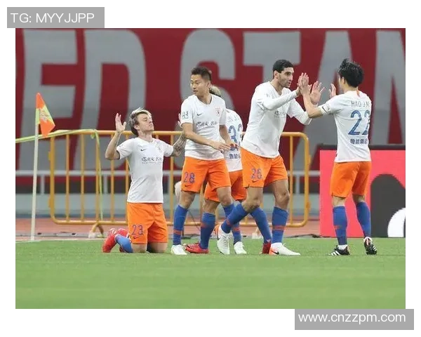 张伟独家解析足球技巧与战术分享助你提升球技与比赛理解能力